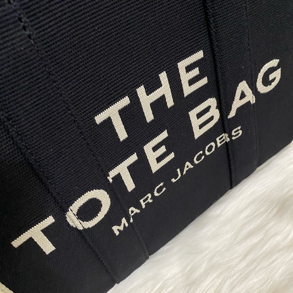 NWT Marc Jacobs The Tote Medium - Picture 6 of 10